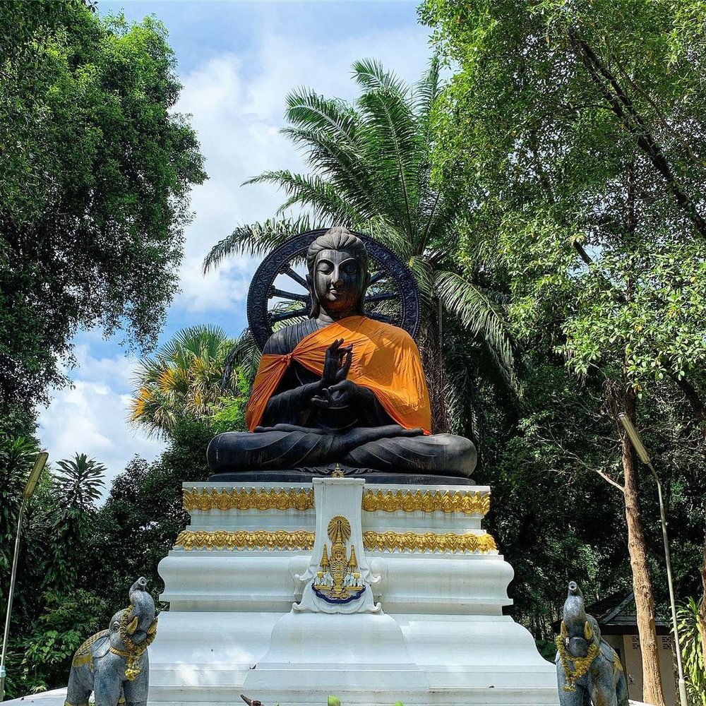 วัดม่วงโกมารภัจจ์ ขอบคุณรูปภาพจาก @judiesmolina