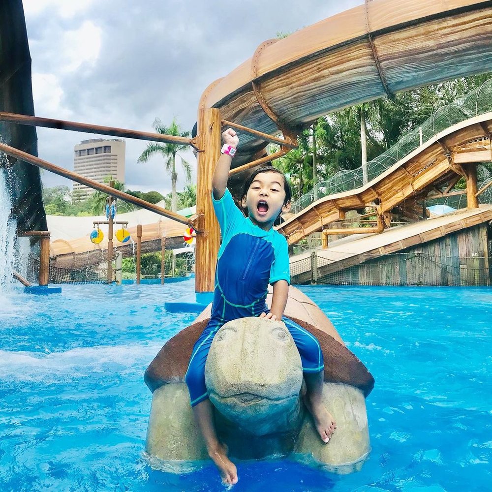 wet world water park shah alam