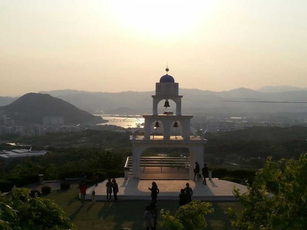 south korea winter wonderland Santorini Restaurant 2