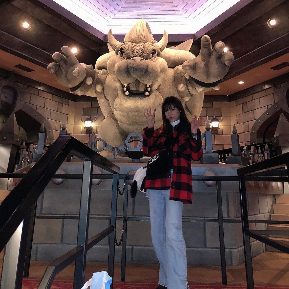 UGC: クッパ城の中の女の子