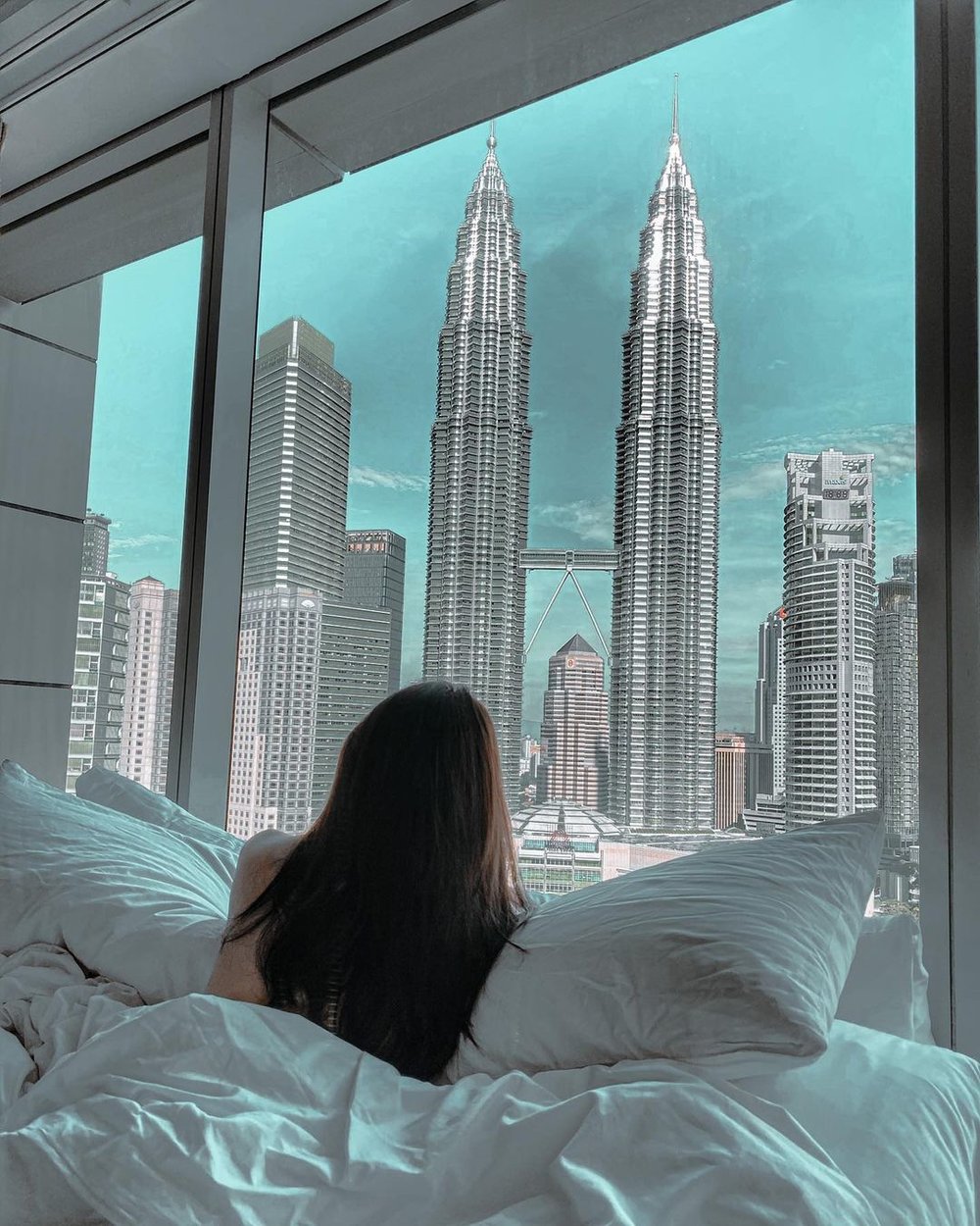 traders hotel room klcc view