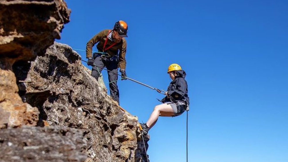 Make the most out of a sunny day with this Abseiling Experience in Katoomba! Credits: @highnwild