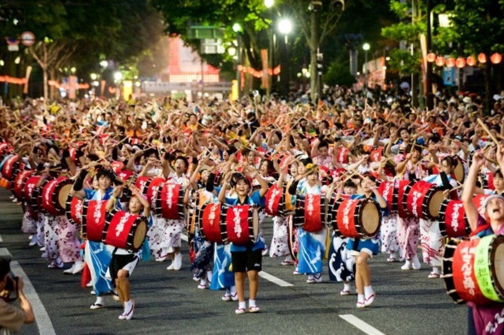 tohoku matsuri summer Morioka Sansa Odori Festival