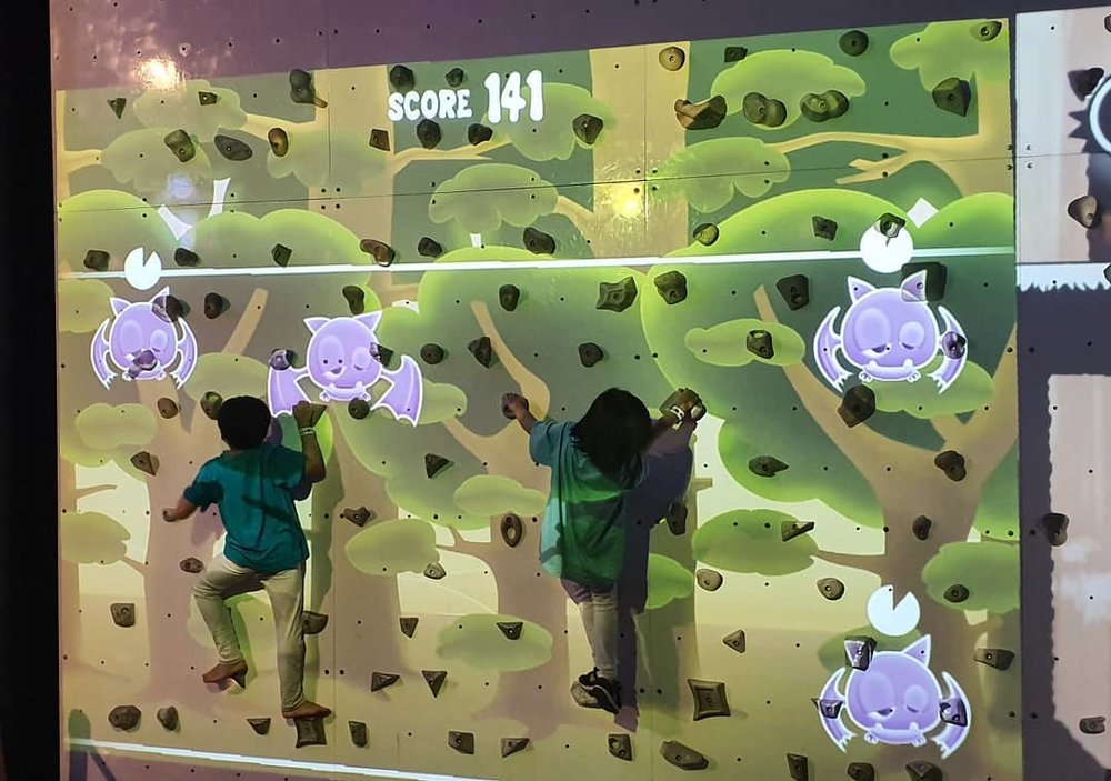 Holowall Augmented Reality The Rift Theme Park KL