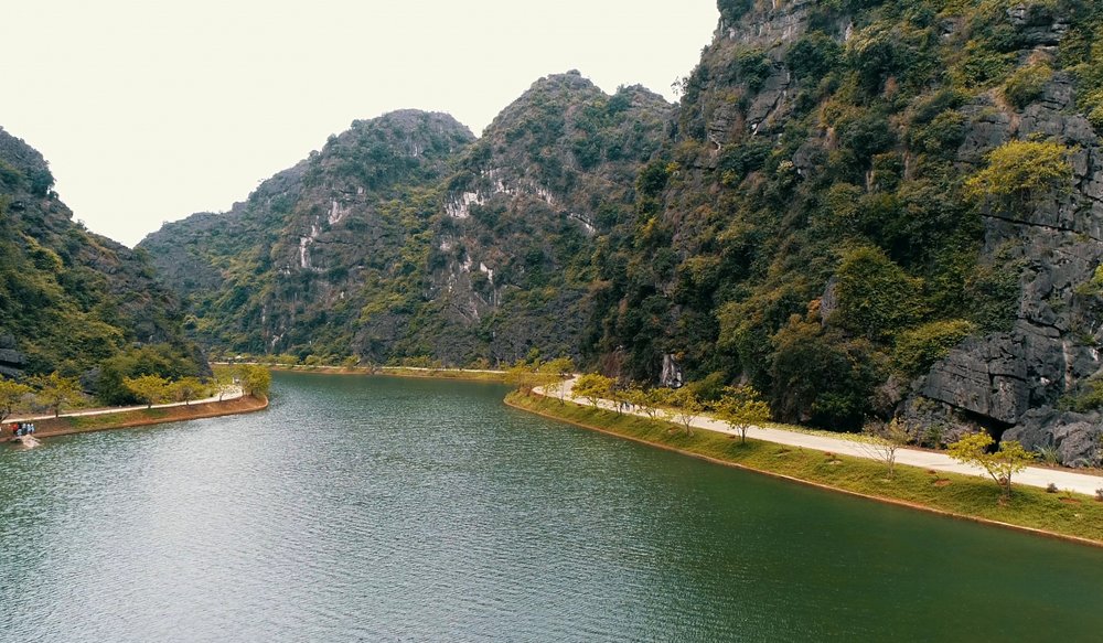 Kinh Nghiệm Du Lịch Tuyệt Tình Cốc Ninh Bình Từ Hà Nội