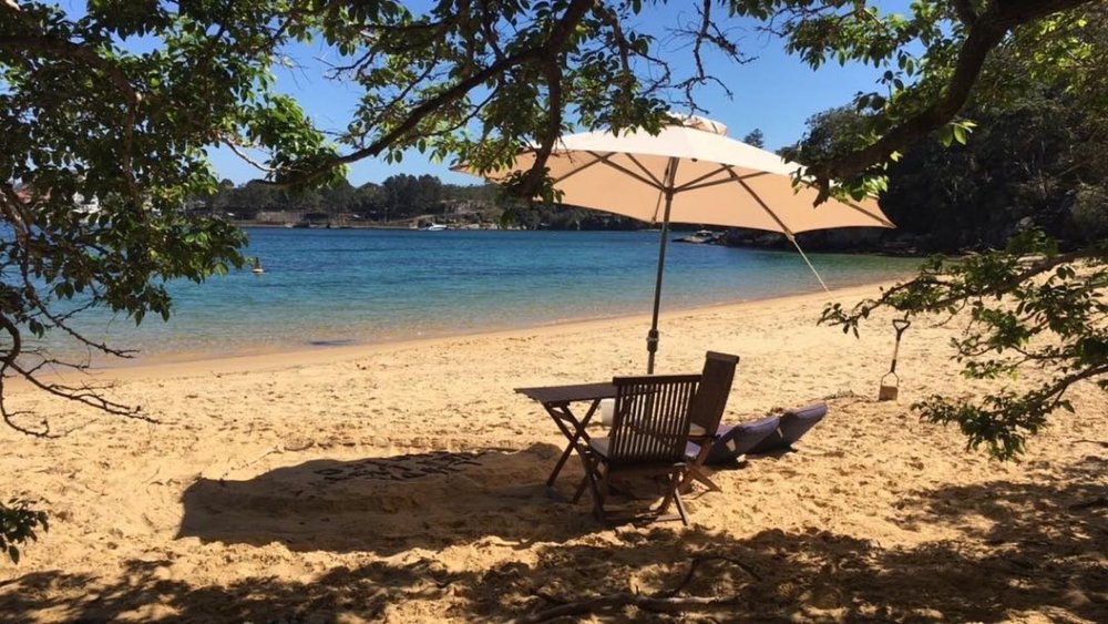 A romantic couple’s picnic in Manly. Image credits: @manlykayakcentre on Instagram