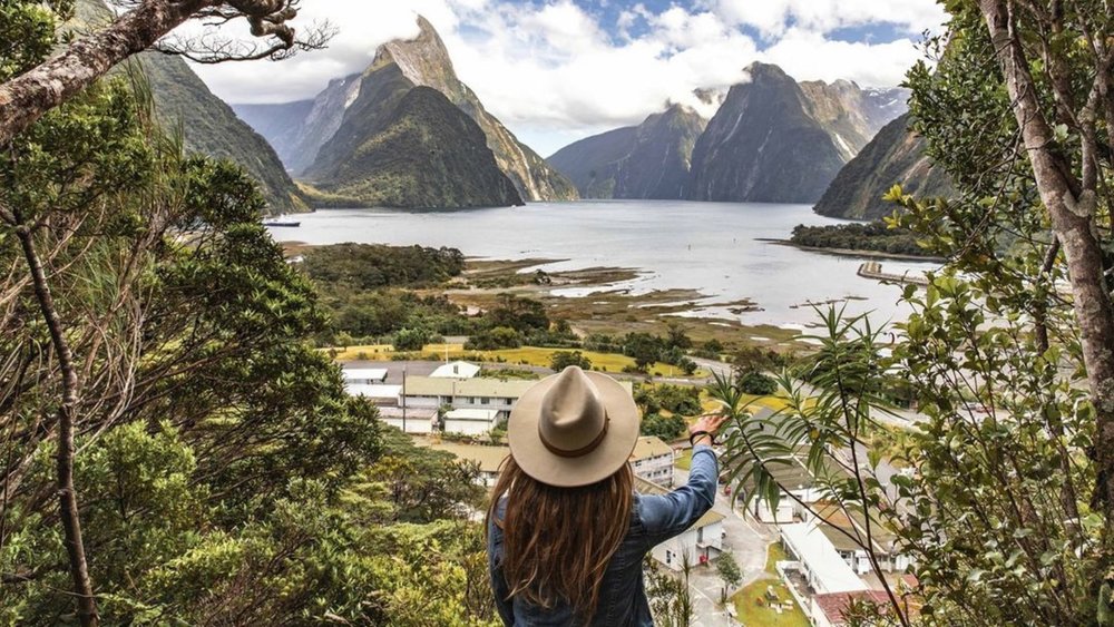 Breathtaking views await you as you tour around Milford Sound! Image credits: @southerndiscoveries