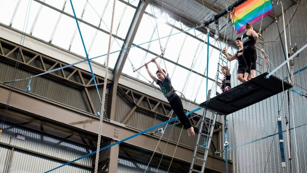 Flying trapeze is perfect for beginners of all ages! Credits: @sydneytrapezeschool