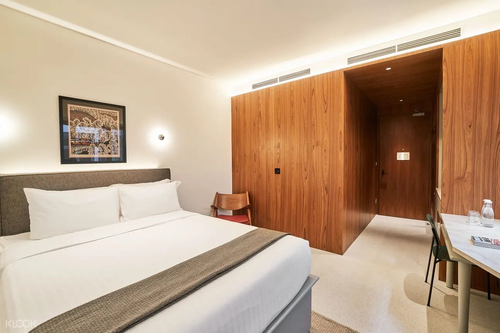 wanderlust collection oakwood room