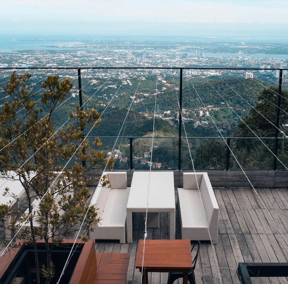 tables and view in top of cebu 