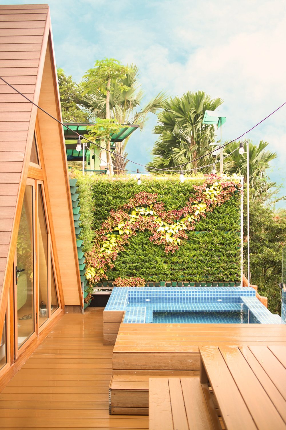 Noni's Mountain Resort glamping cabin