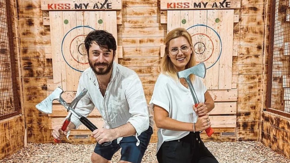 Enjoy a fun date night when you go axe throwing! Image credits: @kissmyaxe.au