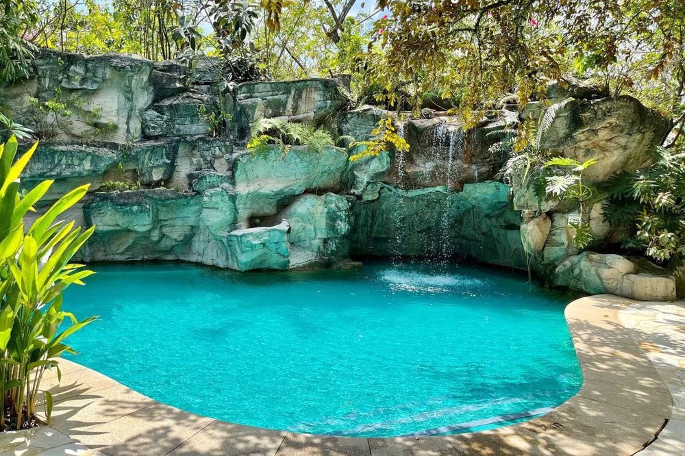 SG Sofitel Sentosa Spa Pool