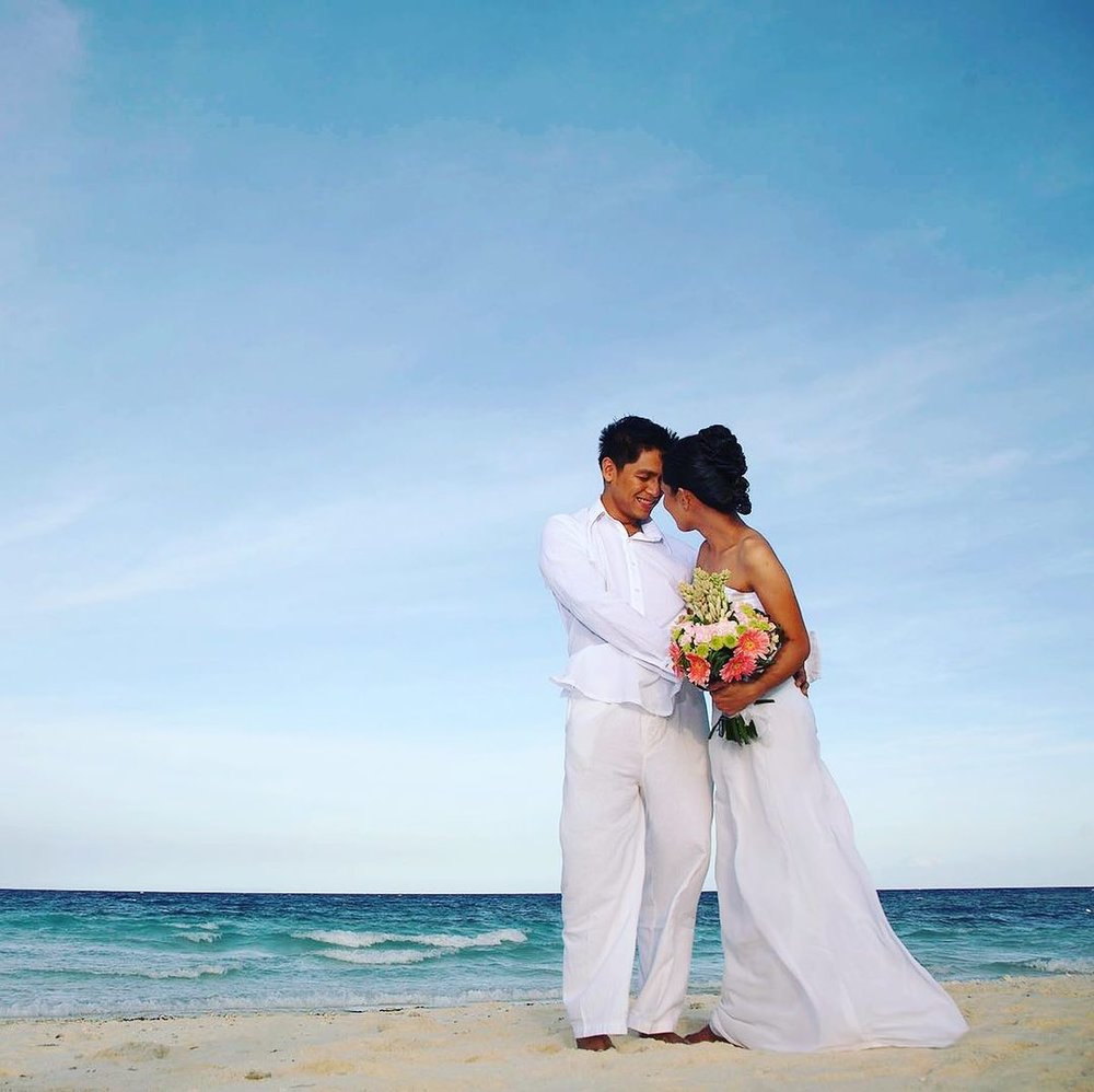 bride and groom at bluewater sumilon cebu