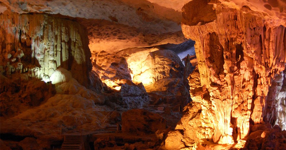 Thưởng Thức Bữa Trưa Giữa Di Sản & Thăm Hang Động Kỳ Vĩ