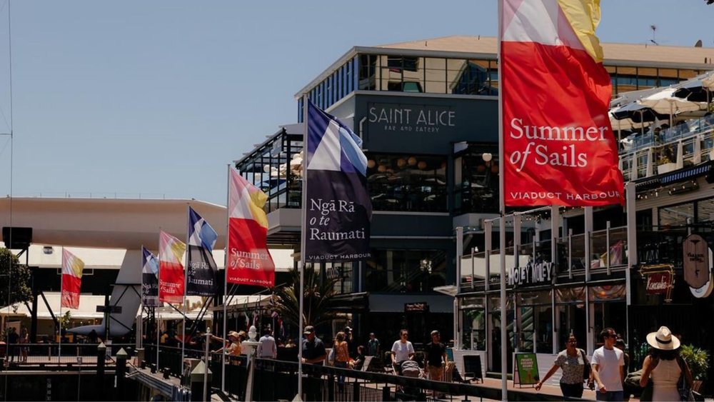 Seaside establishments at Viaduct Harbour. Image credits @viaductharbour on Instagram