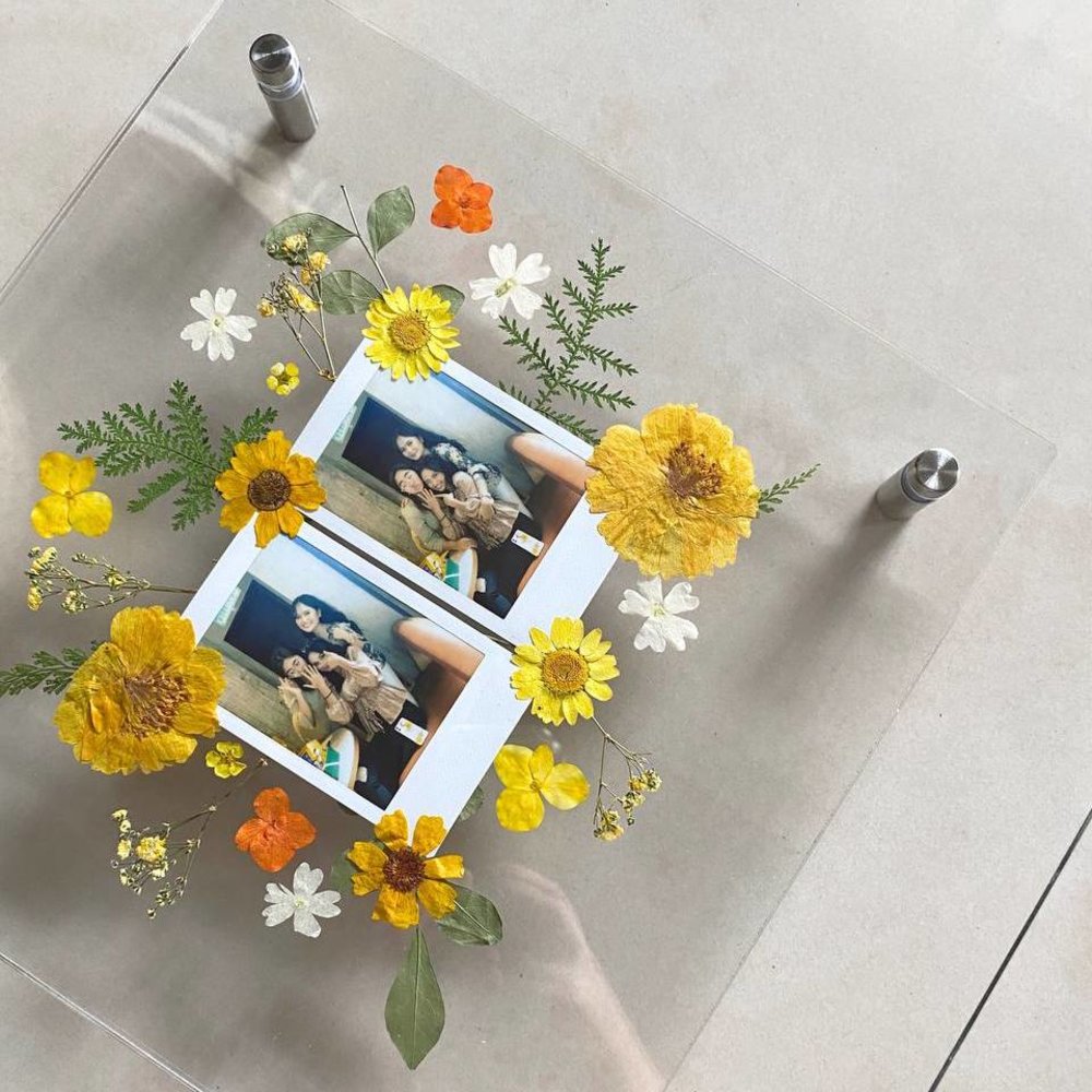 Lesfleur Malaysia Pressed Preserved Flowers Frame shop local for custom Raya gift