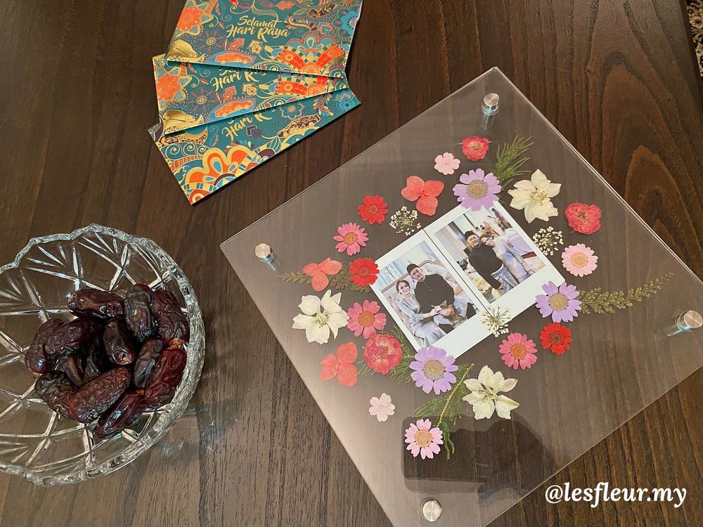 Lesfleur Malaysia Pressed Preserved Flowers Frame shop local for custom Raya gift