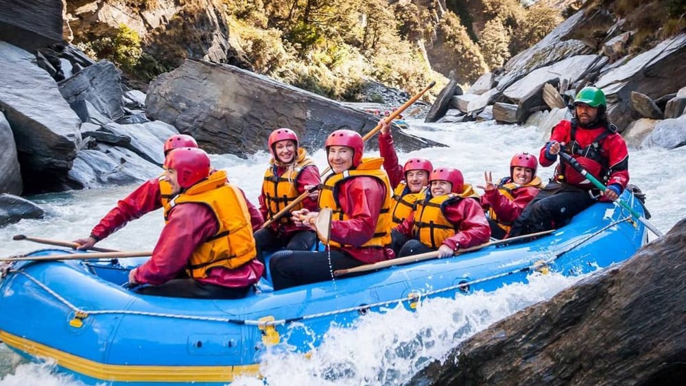 Toughen up as you brave out the rapids of Shotover River! Image credits: @challengerafting