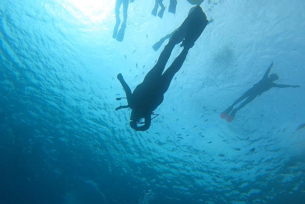 青の洞窟 ダイビング水面