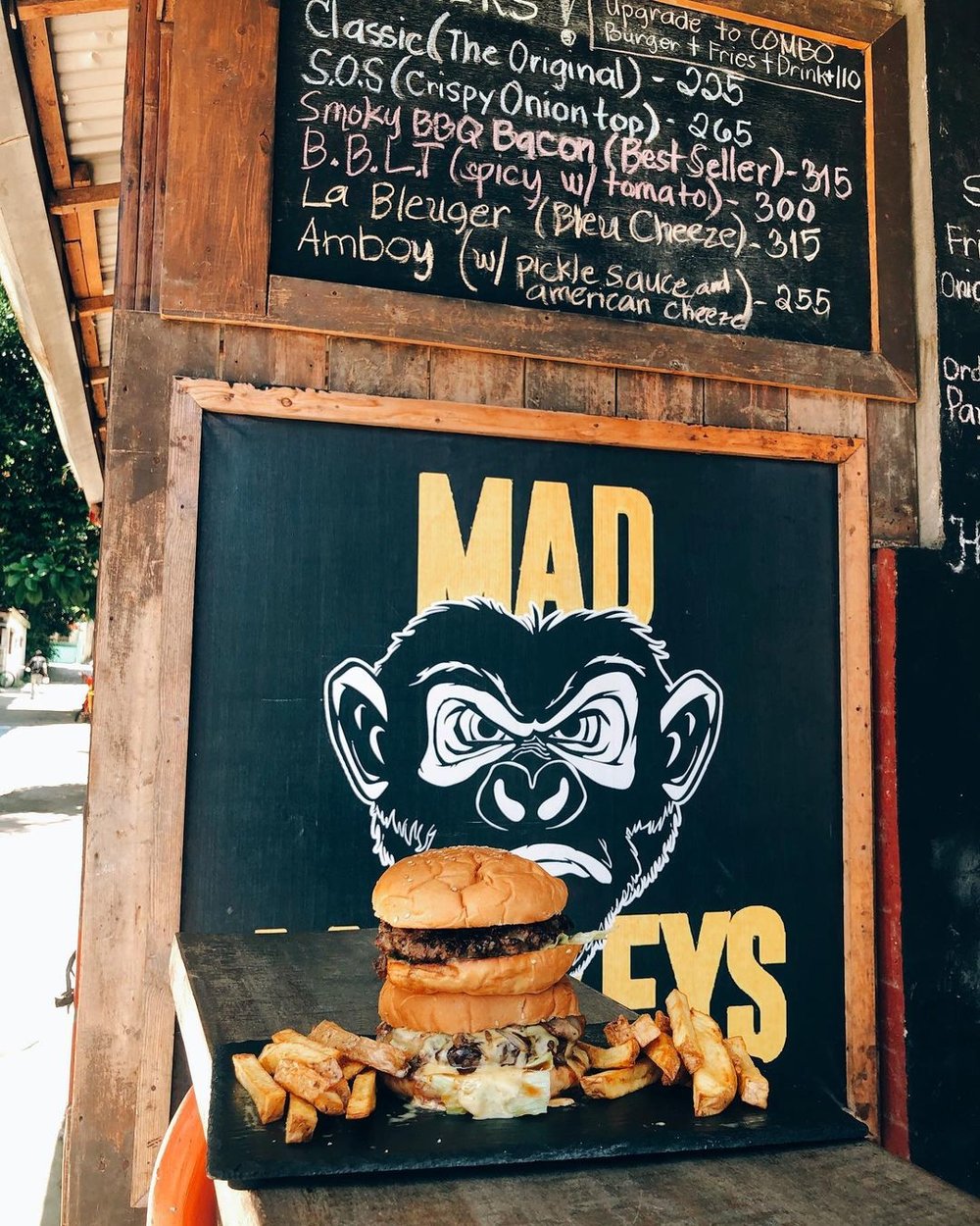 mad monkeys la union