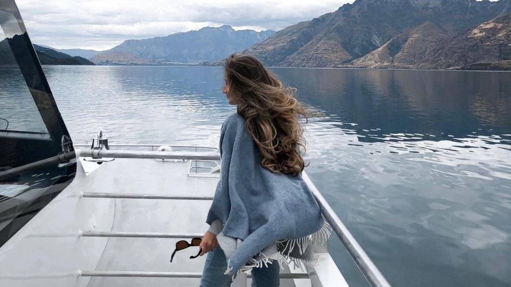 Lake Wakatipu awaits you on this Milford Sound cruise! Credits: @southerndiscoveries