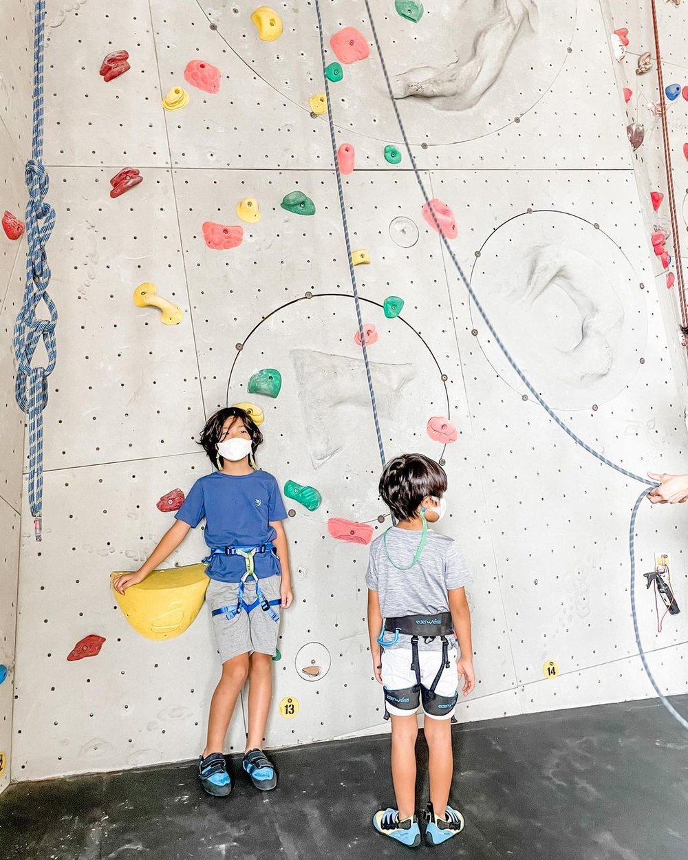 bouldering rock climbing kl camp5 climbing gym