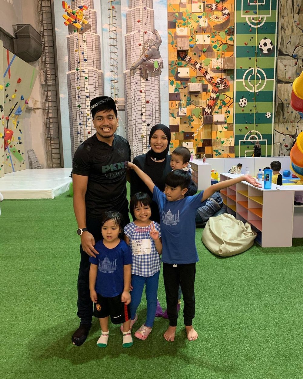 bouldering rock climbing kl rocky basecamp aeon