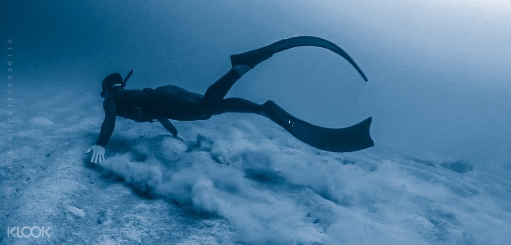underwater dive with ilocosirena