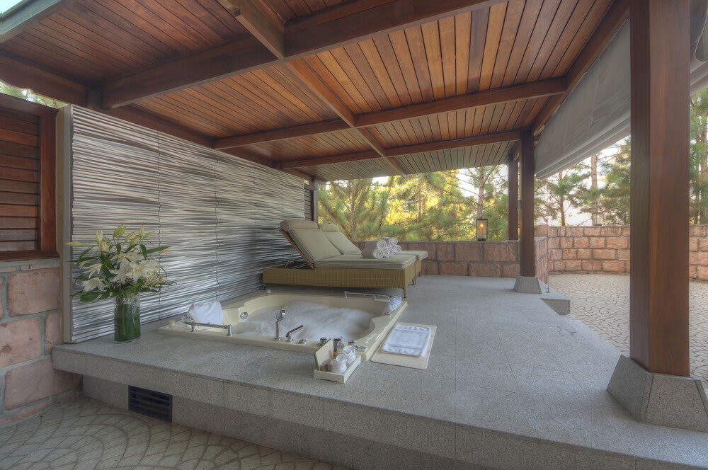 Book a Jacuzzi Suite with private hot tub at The Chateau Bukit Tinggi Resort Hotel