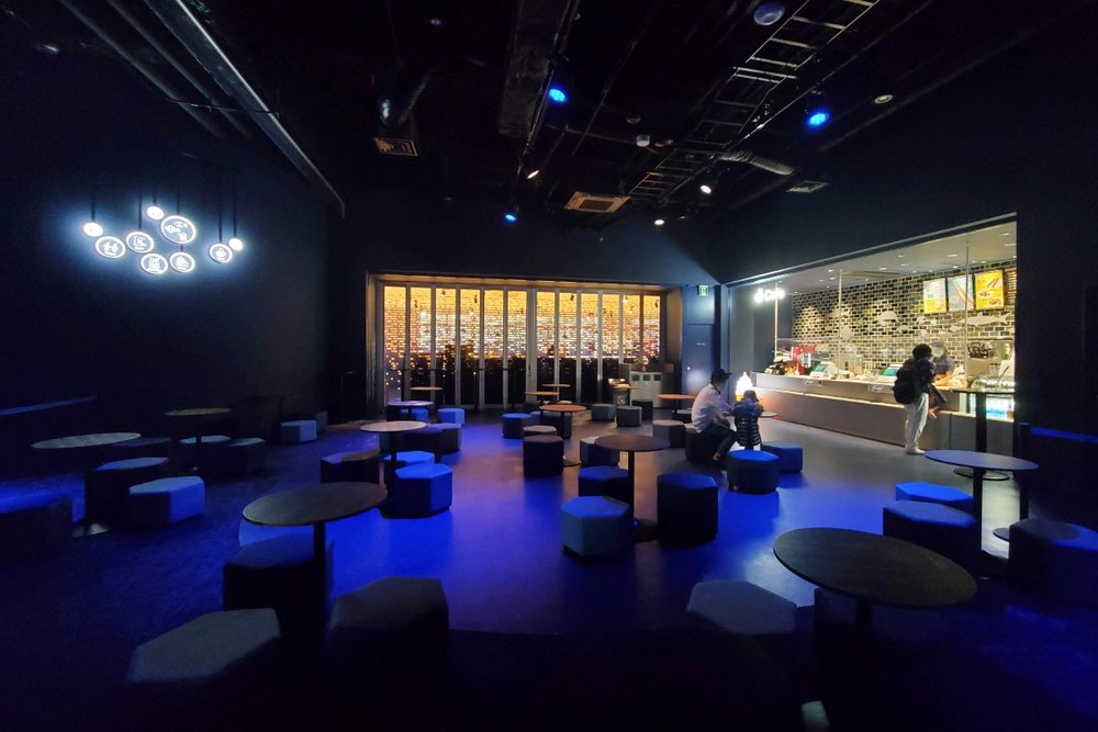 沖縄グルメも堪能できるカフェ