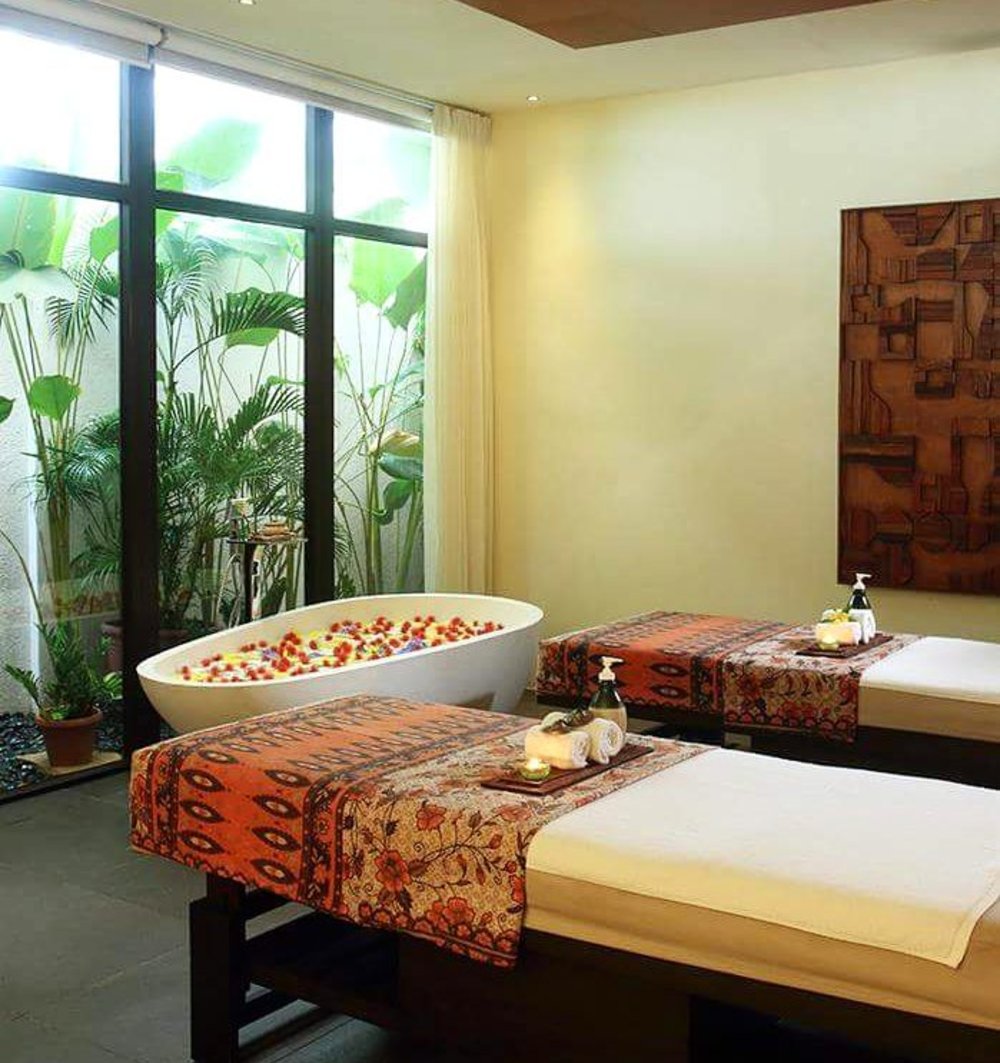 indoor spa room in kandaya resort