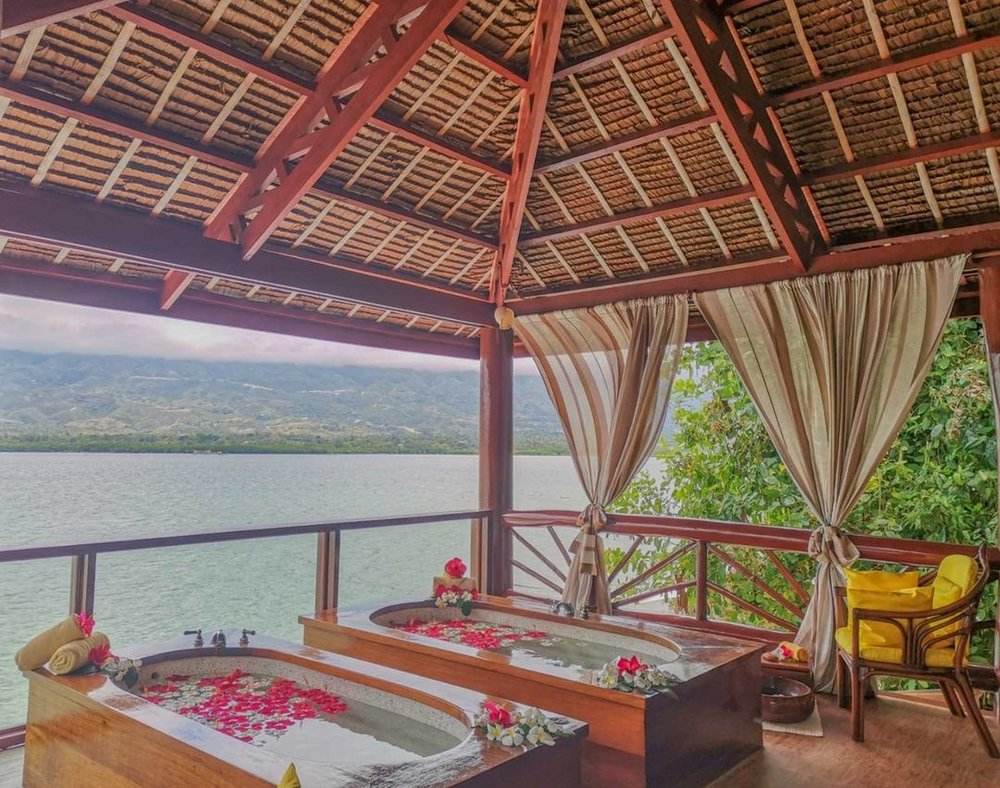 outdoor bath in badian wellness resort