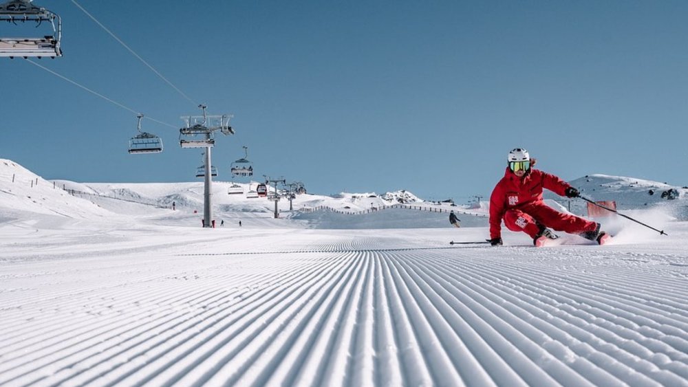 Ski down the scopes of Cardrona. Image credits @cardronanz on Instagram