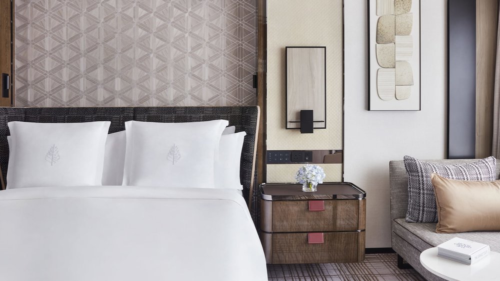 Deluxe Peak View Room Four Seasons Hong Kong