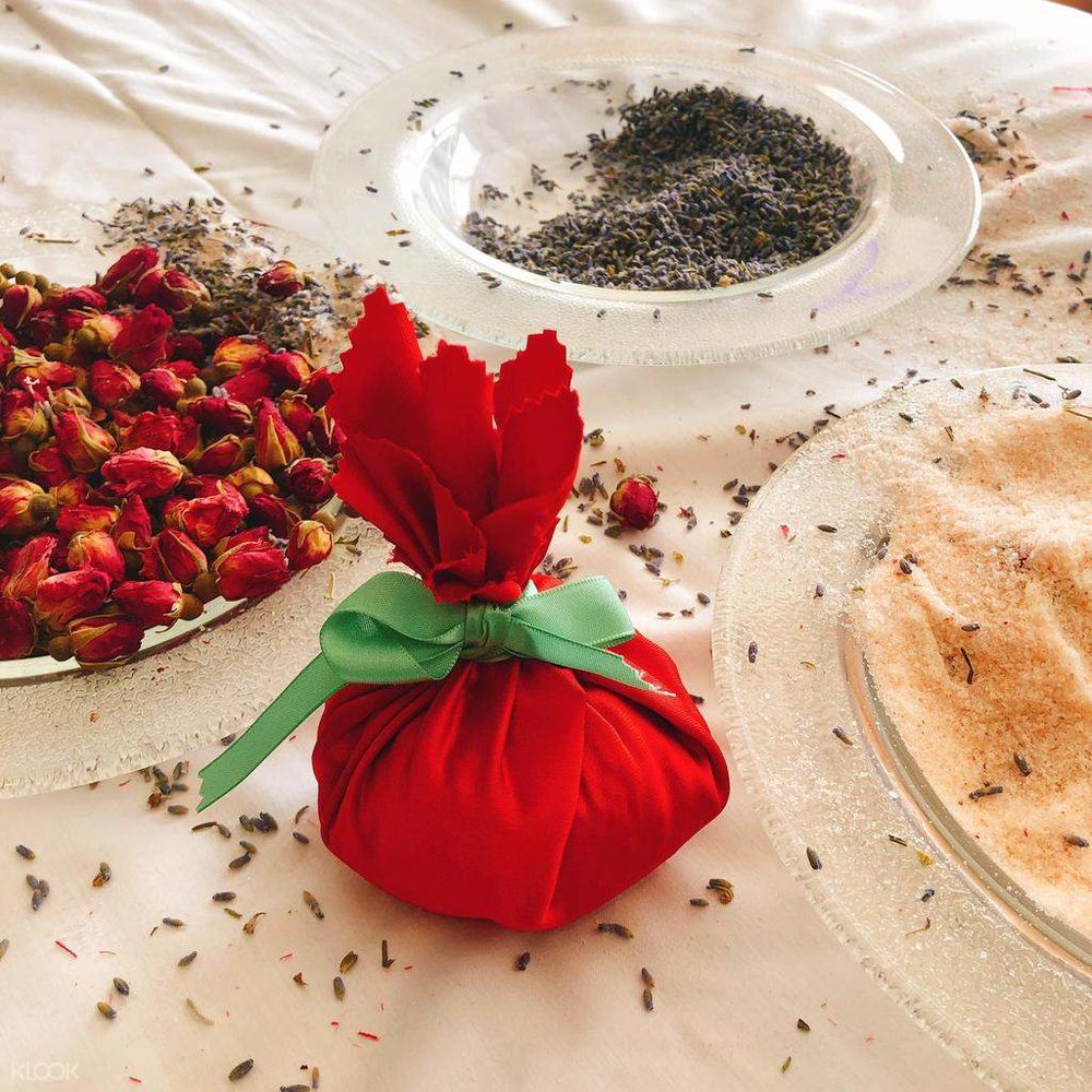 four seasons hotel bath set