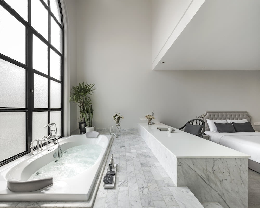 โรงแรม Once