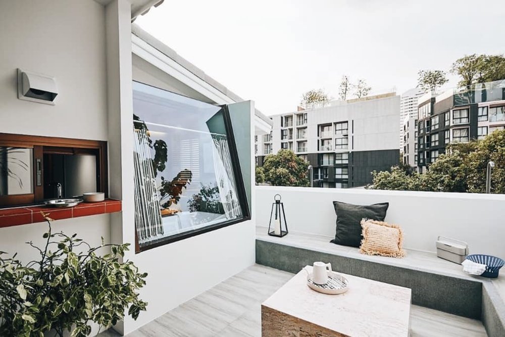 บีเฮ้าส์