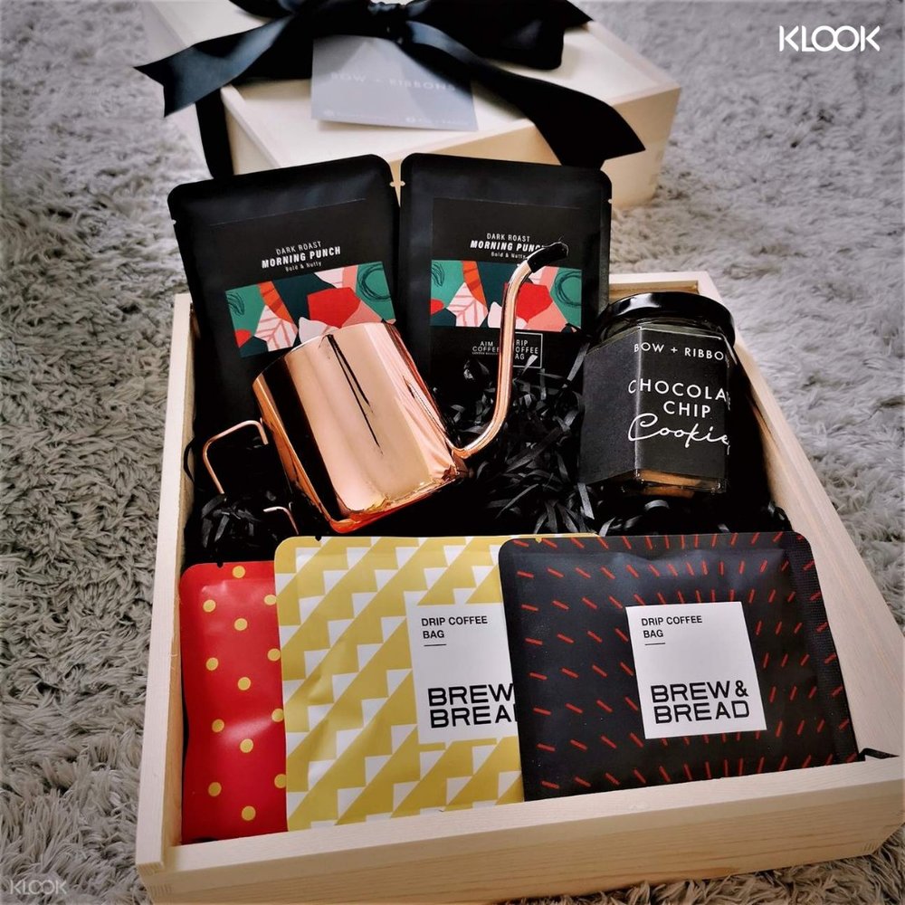 father's day gift ideas coffee set bow + ribbons