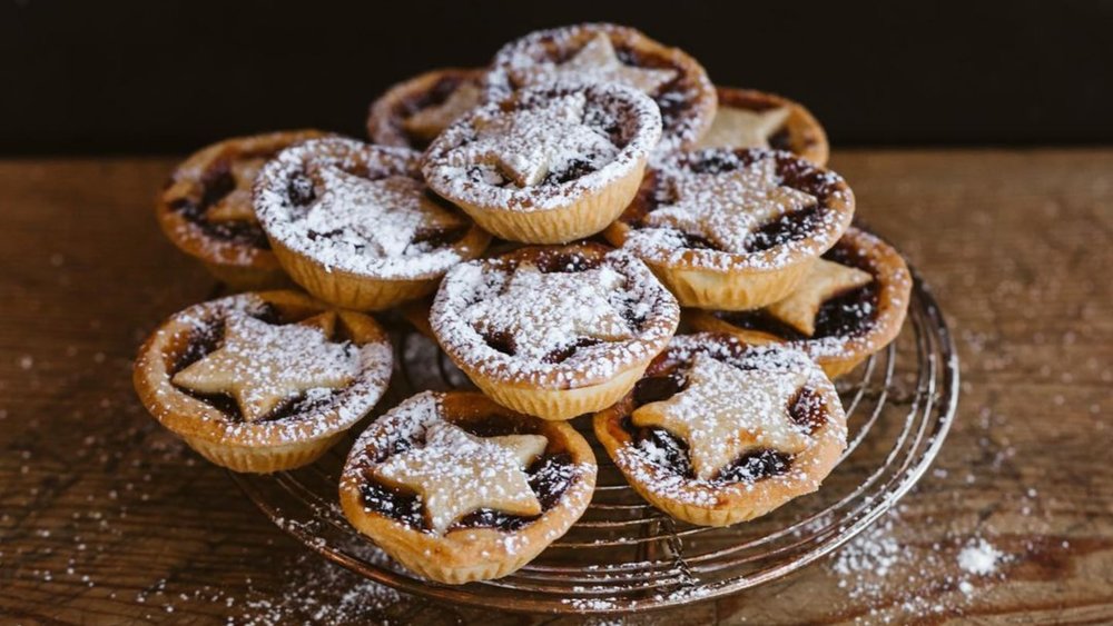 If you’re hungry after your skydiving experience, then it’s an excellent time for snacks! Image credits: @milkwoodberry on Instagram