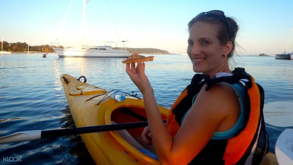 Pizza and kayaking? Sounds amazing!