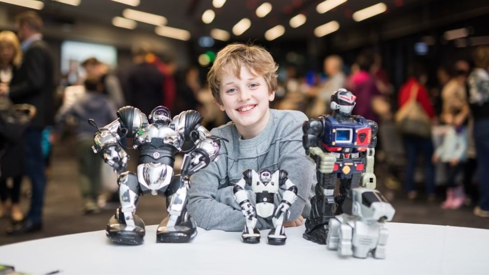 It’s a party with robots during the Human Robot Friendship Ball. Image credits @canadabay on Instagram