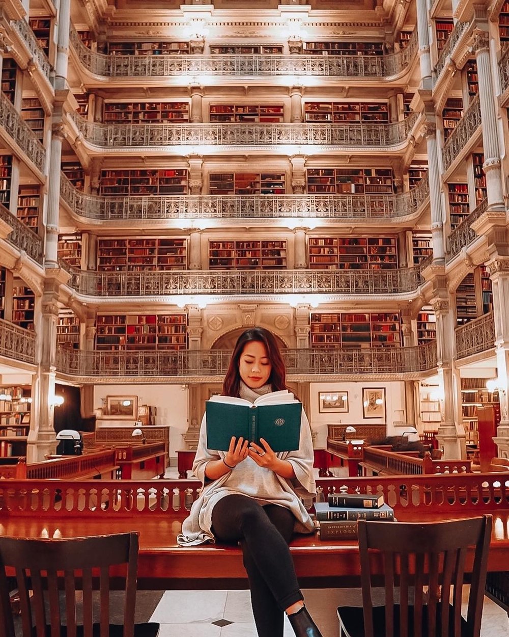 George Peabody Library in USA most beautiful library in the world