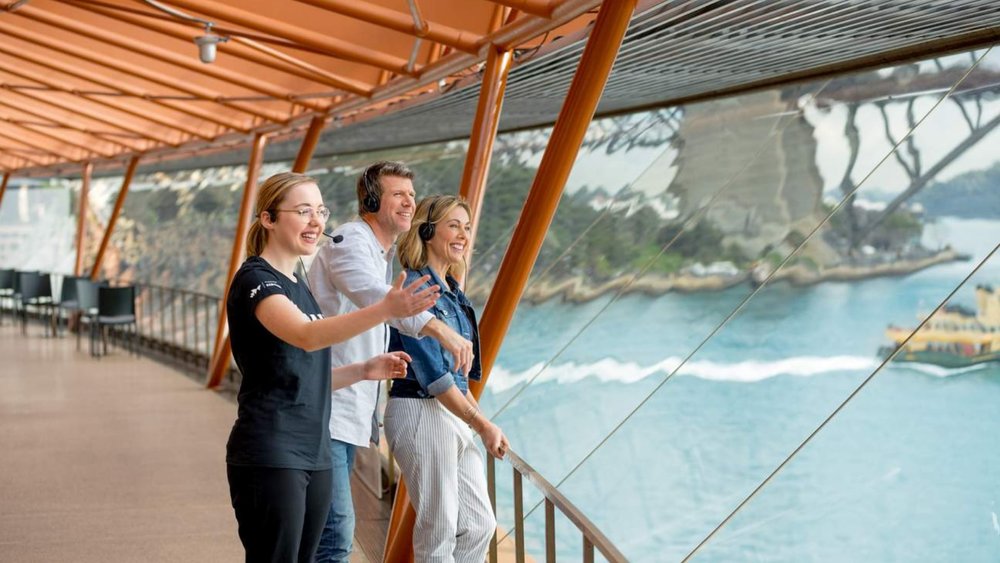 Learn all the secrets of this iconic architectural marvel on this guided walking tour!