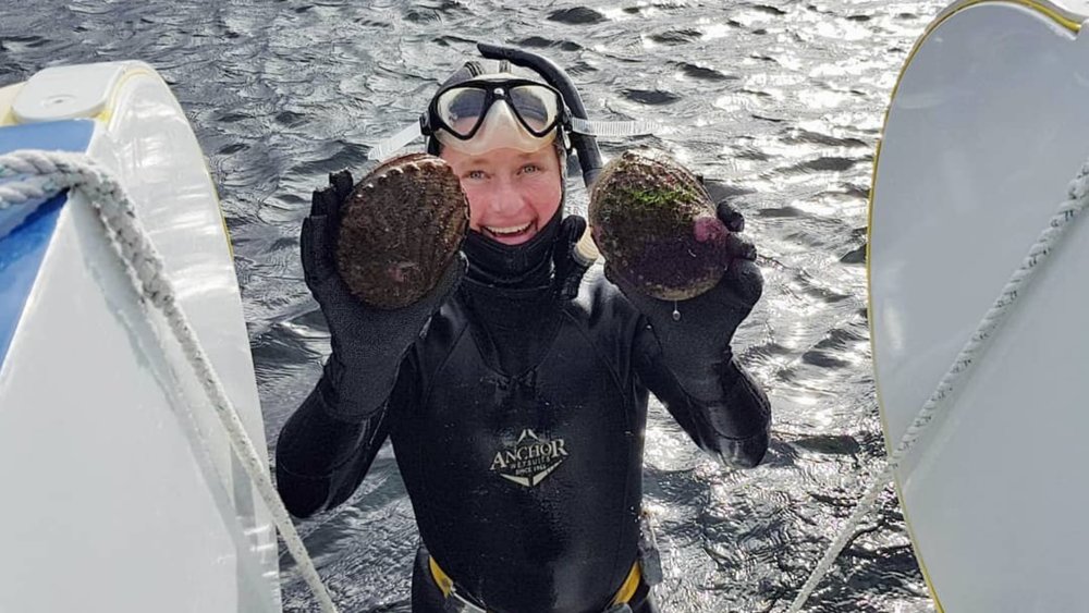 Devour on the freshest seafood on this cruise! Image credits: @placesandfoods