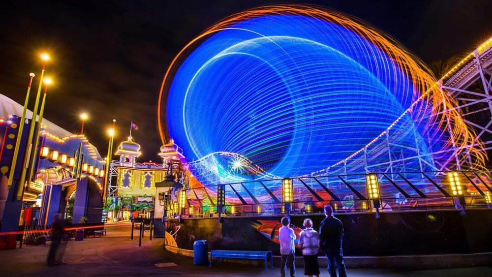 Luna Park Melbourne is equally beautiful at night. Image credits: @lunaparkmelb 