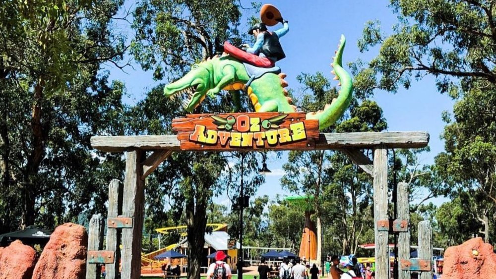 Experience all the thrill rides at Oz Adventure. Image credits @gumbuya_world in Insgtram