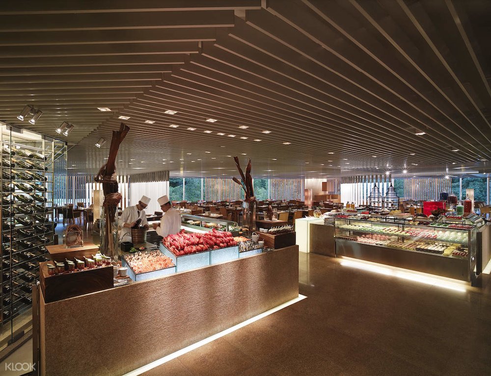 Island Shangri-La Dining