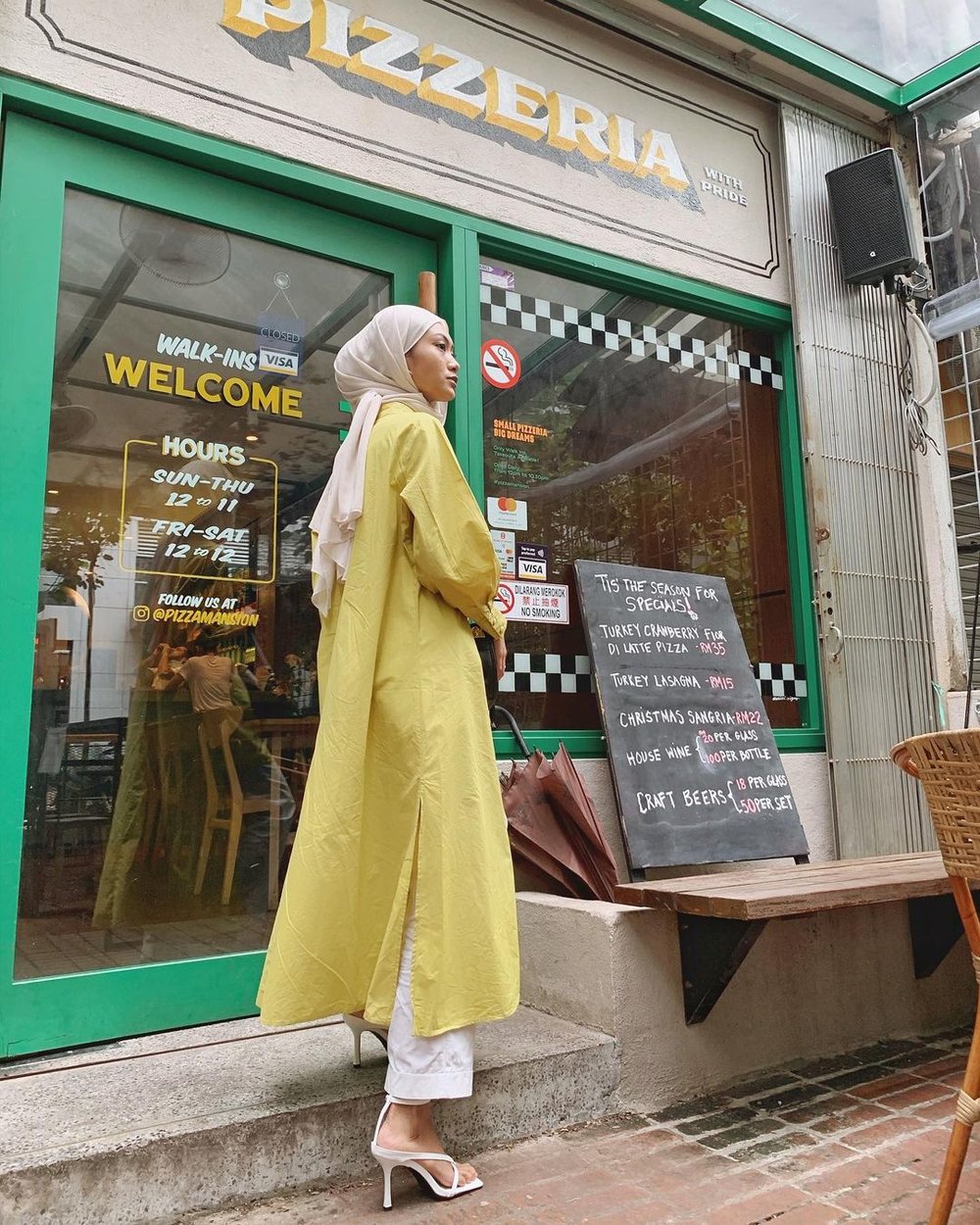 Pizza Mansion Jalan Mesui best halal cafe in KL