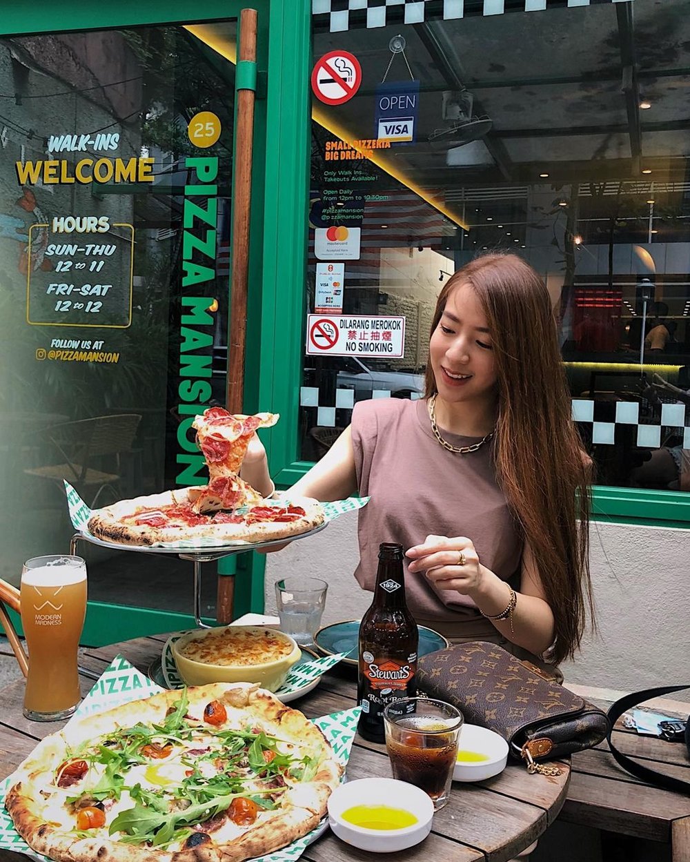 Pizza Mansion Jalan Mesui best halal cafe in KL